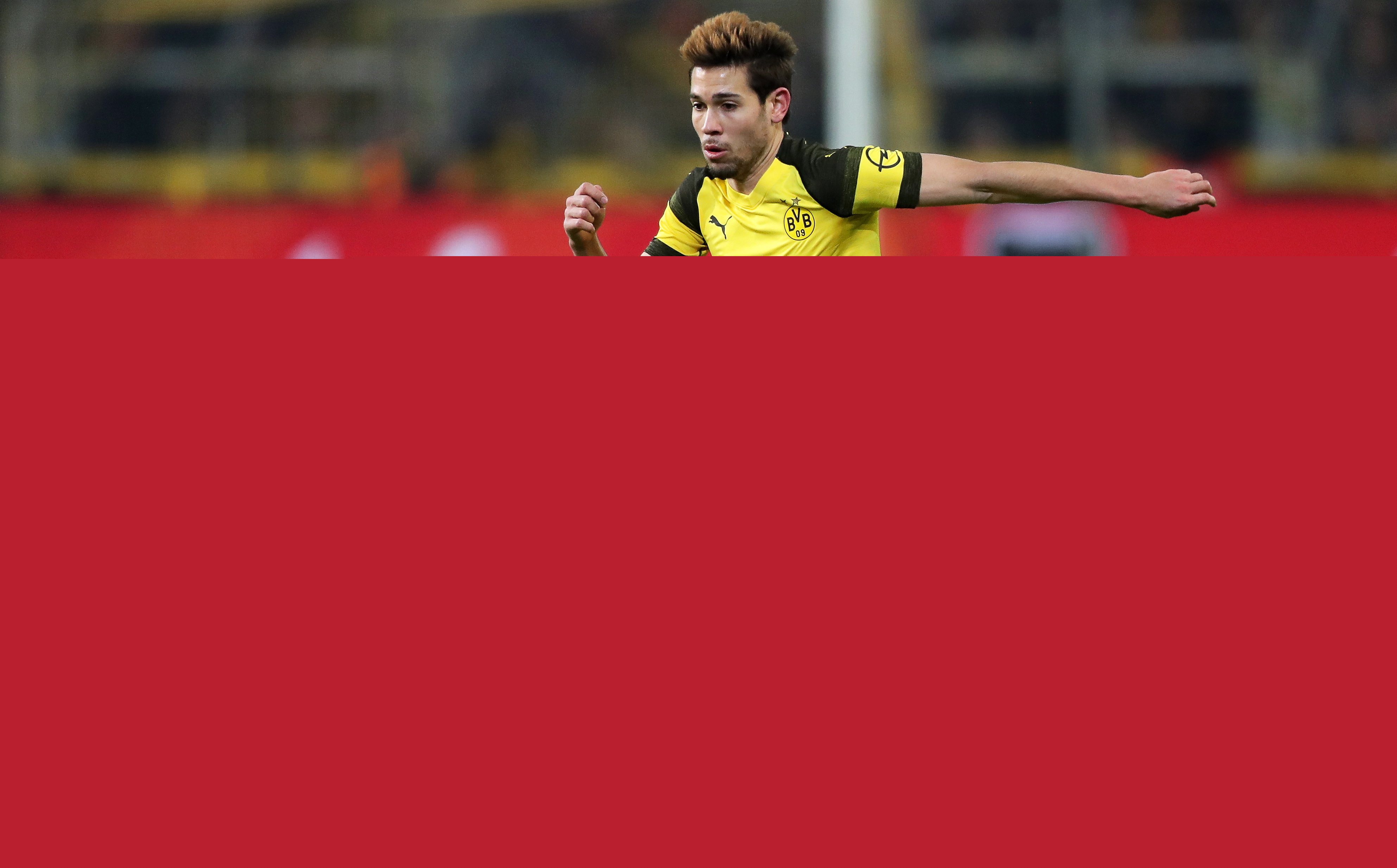 乌比格：今天球队表现非常出色，首发登场是早上教练组决定的