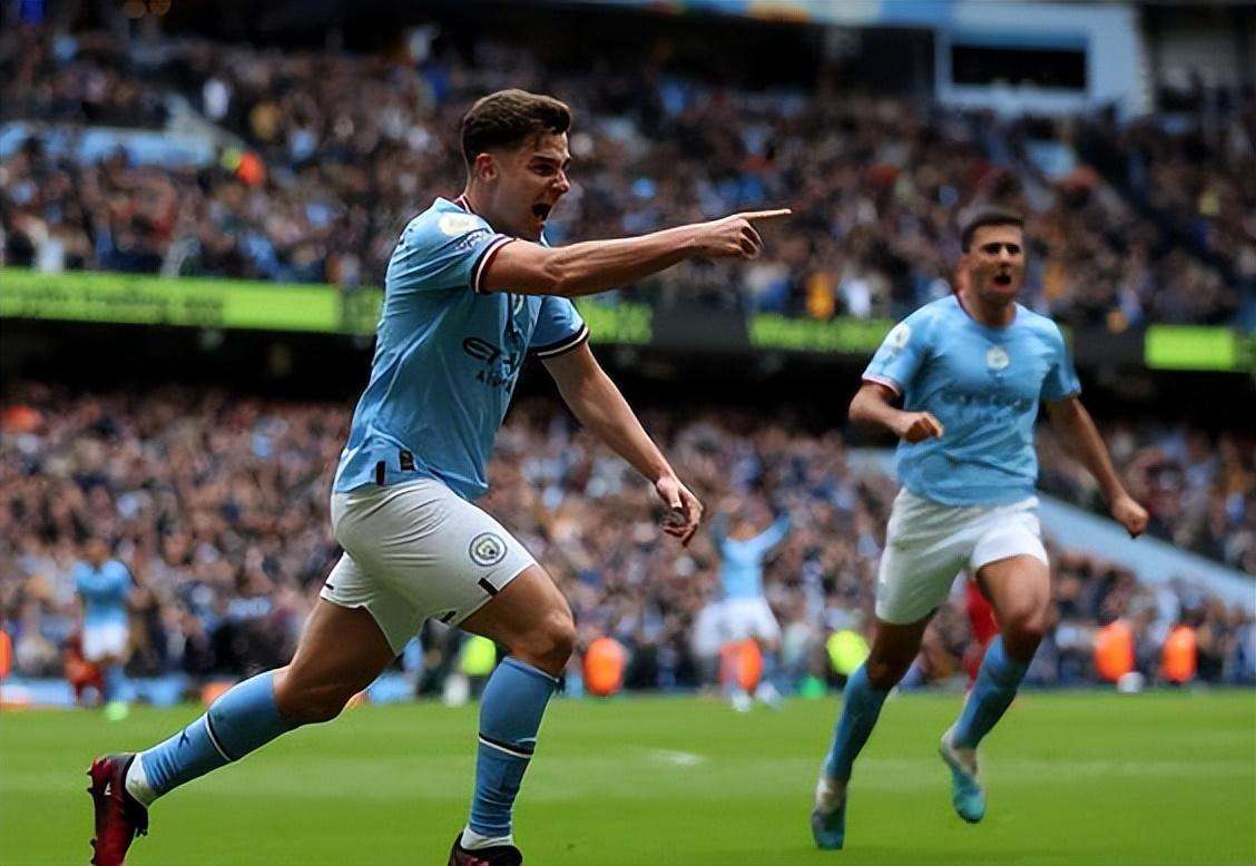 斯内德：姆巴佩会赢得2026年金球奖；没有人效力皇马时想离开（斯内德称姆巴佩将拿下2026年金球奖；在皇马效力时没有人想离队）