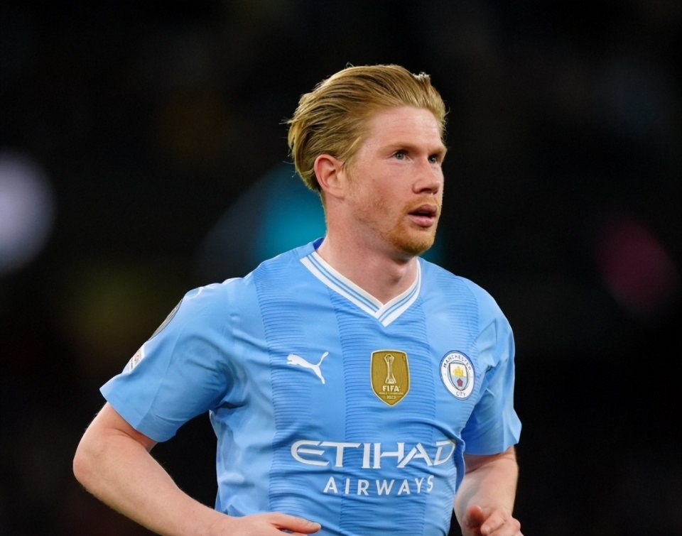 太阳队记：明日狄龙出战成疑，布克＆杰伦·格林继续缺席（太阳随队记者：狄龙明日出战存疑，布克与杰伦·格林仍将缺阵）