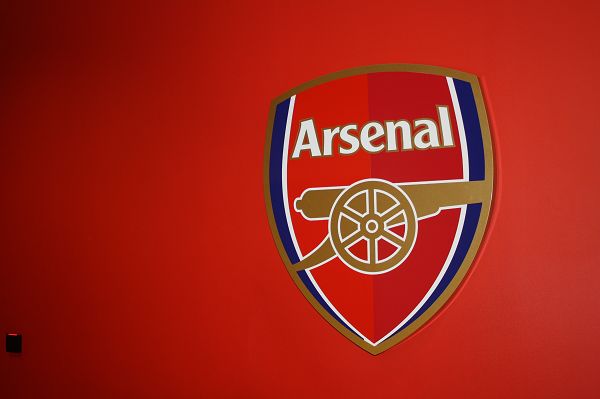 尼克斯重新找回主场气势（尼克斯再现主场统治力）