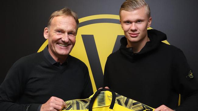 多特vs比利亚雷亚尔：阿德耶米、安塞尔米诺、帕尔特伊出战（多特对阵比利亚雷亚尔：阿德耶米、安塞尔米诺、帕尔特伊登场）