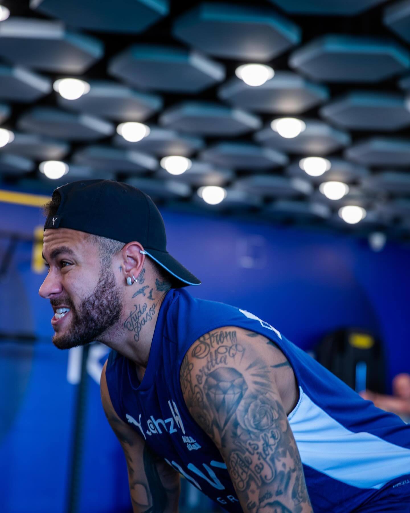 皇马电视台吐槽当值主裁：判罚由内格雷拉制造（皇马电视台质疑当值主裁：判罚被内格雷拉操控）