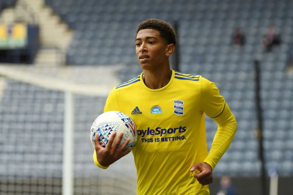 塞尔塔主帅：不满球队多打一人的表现，伯纳乌取胜有运气成分（塞尔塔主帅：多打一人仍踢得不理想，伯纳乌赢球带点运气）