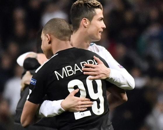 罗克回应转会传闻：我在帕尔梅拉斯很开心，只想留在这里（罗克谈转会流言：在帕尔梅拉斯很快乐，只想继续留队）