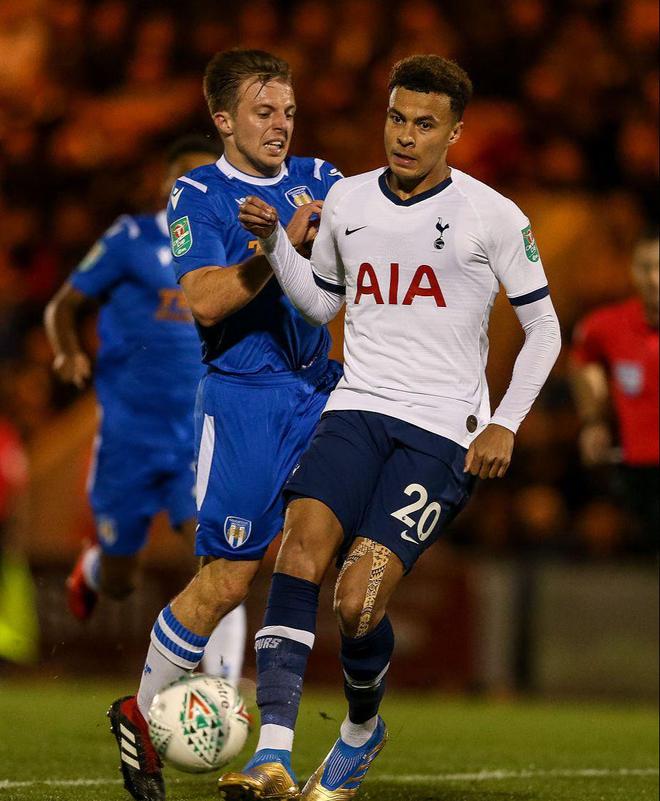 斯洛特：我和萨拉赫已经翻篇；球队近况释放出了积极信号（斯洛特：与萨拉赫已翻篇；球队状态传递积极信号）