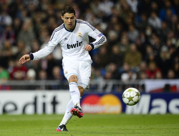 莱万传记：巴萨曾要求停止进球，不然需付给拜仁250万奖金（莱万传记披露：为避免向拜仁支付250万欧奖金，巴萨曾要求他别再进球）