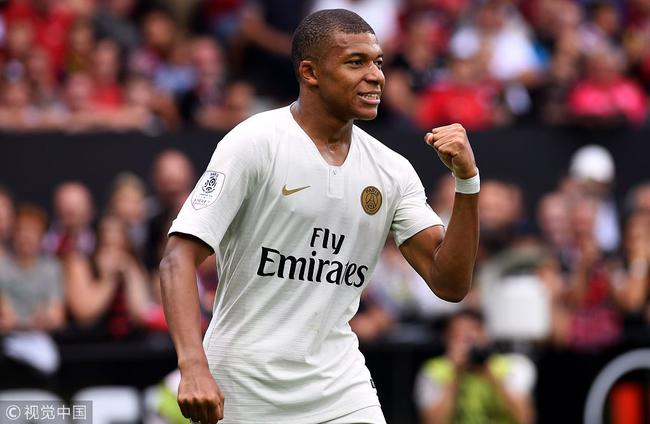 湖人浓眉哥篮下统治锁定胜利（浓眉内线称霸，湖人锁定胜局）