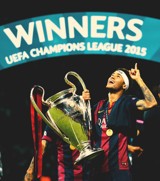 爱德华兹生涯已101次单场得分30+，追平唐斯并列队史第一（爱德华兹生涯第101次单场30+，与唐斯并列队史第一）