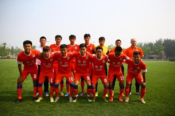 尤文2-0帕福斯，戴维破门+失良机，麦肯尼建功，伊尔迪兹助攻（尤文2-0帕福斯：麦肯尼进球，伊尔迪兹送助攻，戴维破门仍错失良机）