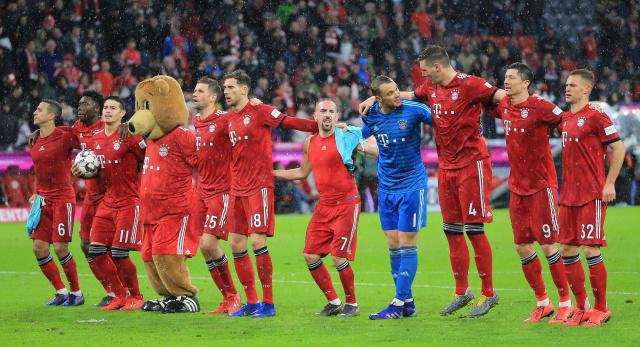 弗里克：亚马尔被换下后不高兴？很多球员都这样（弗里克谈亚马尔换下不悦：球员常有此反应）