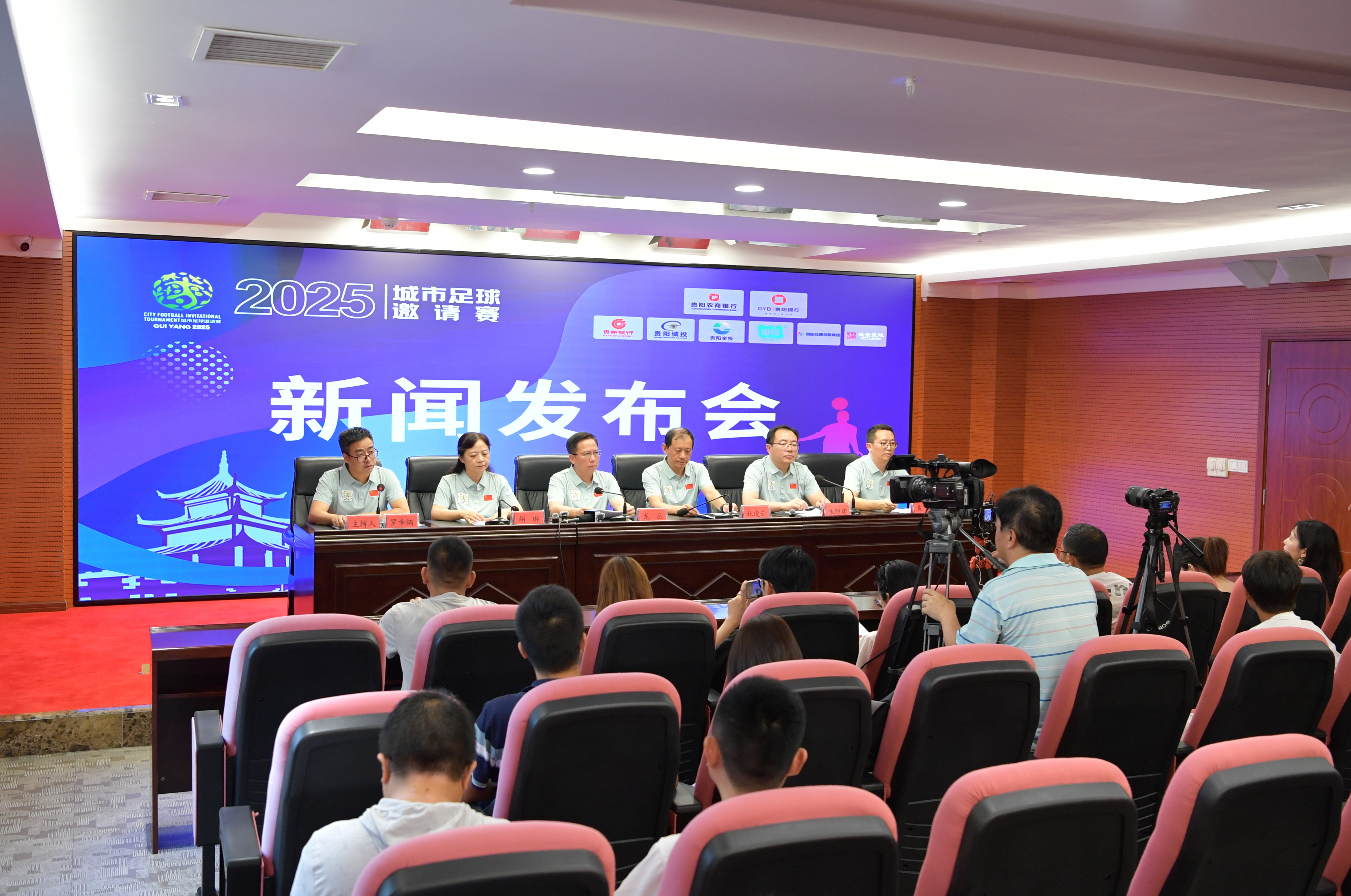 巴蒂：没有什么能永垂不朽，能享受梅西的足球这么久已足够幸运（巴蒂：世上无永恒，能长期见证梅西的足球已足够幸运）