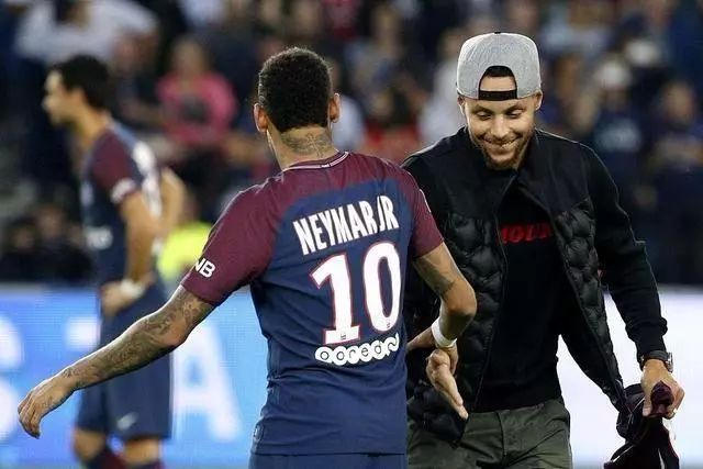 金童奖系列奖项：杜埃获金童奖，皮奥获意大利金童奖（金童奖系列揭晓：杜埃加冕金童，皮奥荣膺意大利金童）